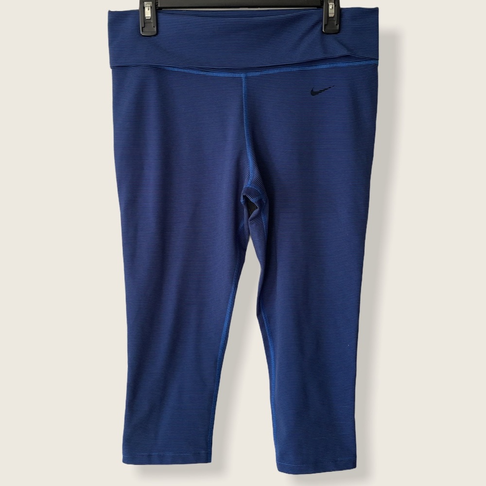 Nike 2.0 Legend Cropped Capri Leggings